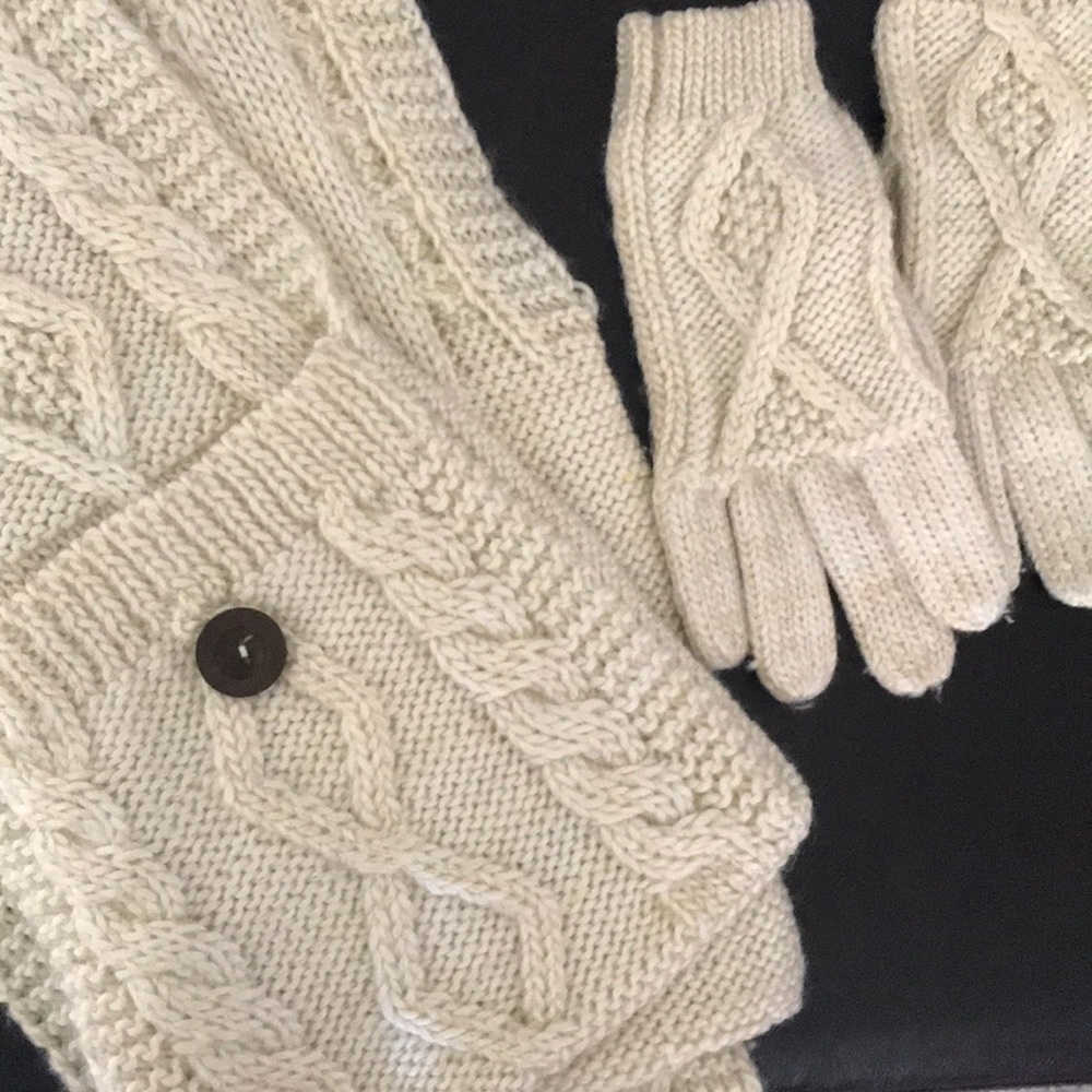 Scarf & gloves combo!